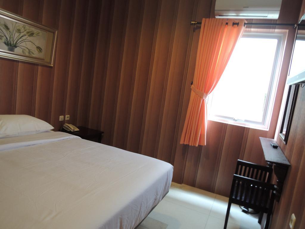 Twins Hotel Jakarta Exterior photo