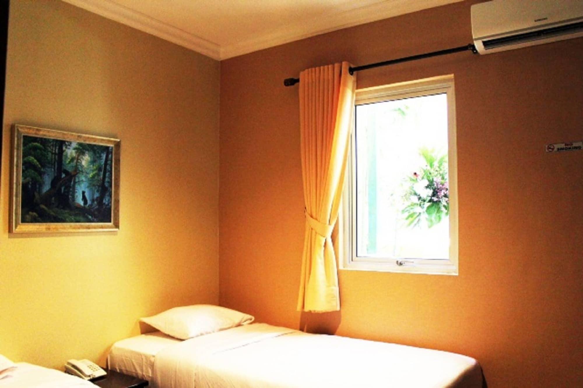 Twins Hotel Jakarta Exterior photo